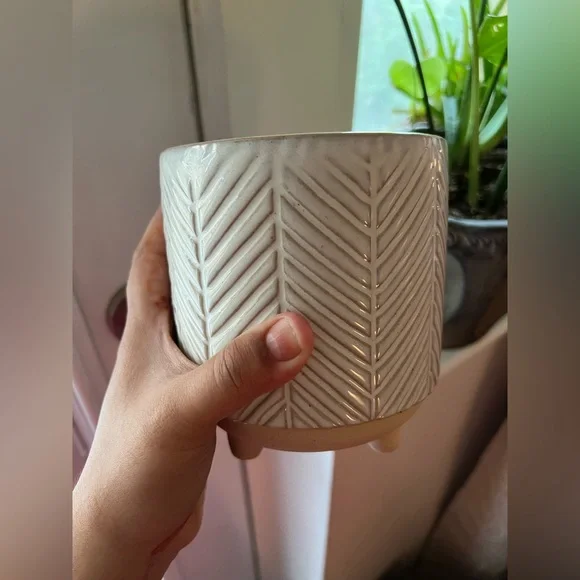 Ceramic planter - Picture 7 of 7